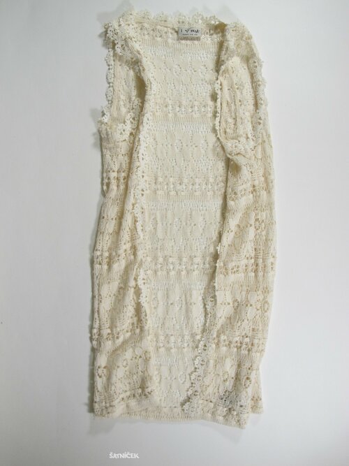 Kytkovaná vesta pro holky secondhand