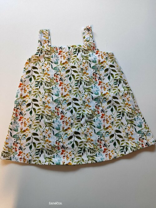 Šaty pro holky s květinovým vzorem secondhand