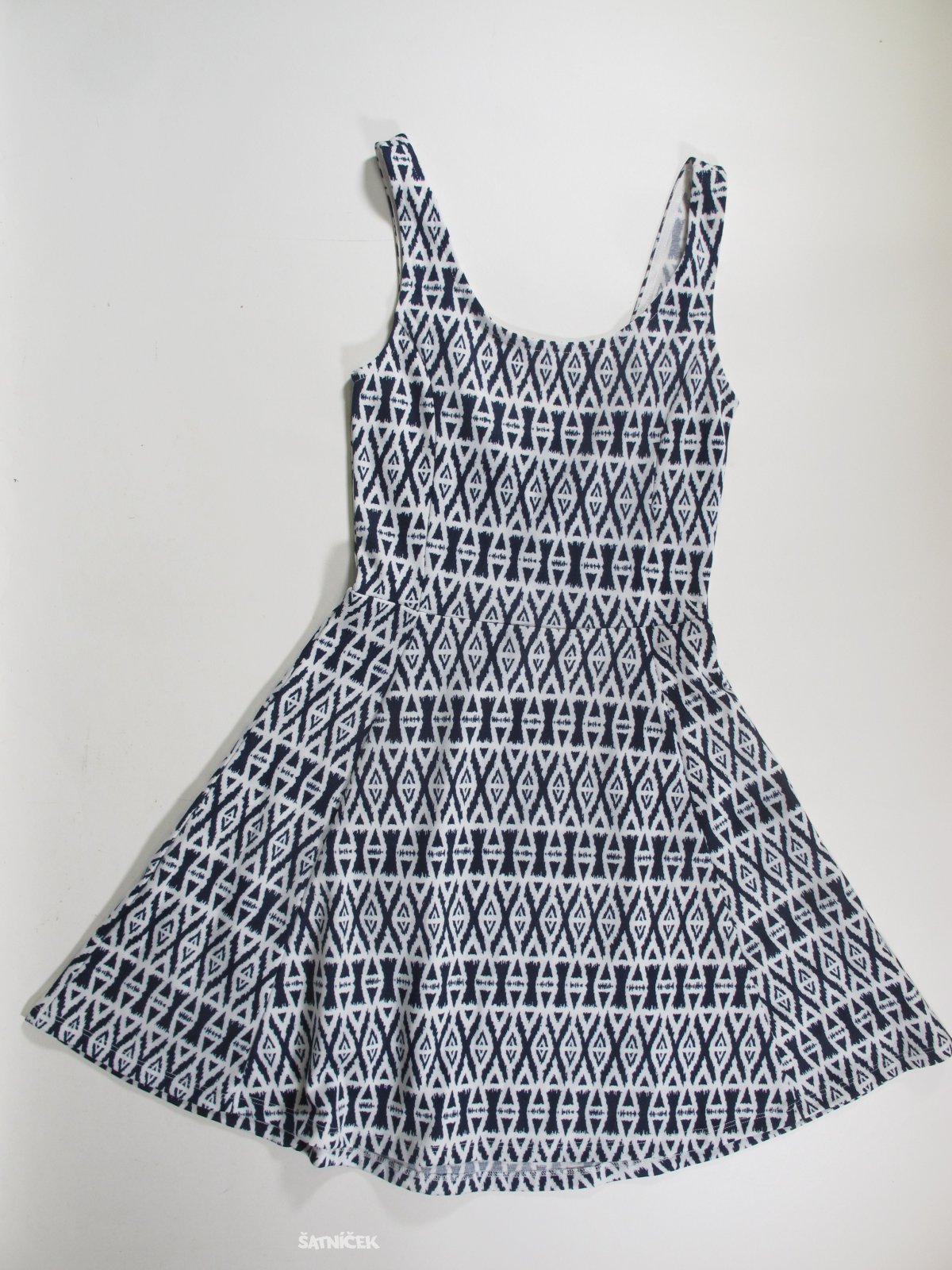 Šaty pro holky se vzorem  secondhand