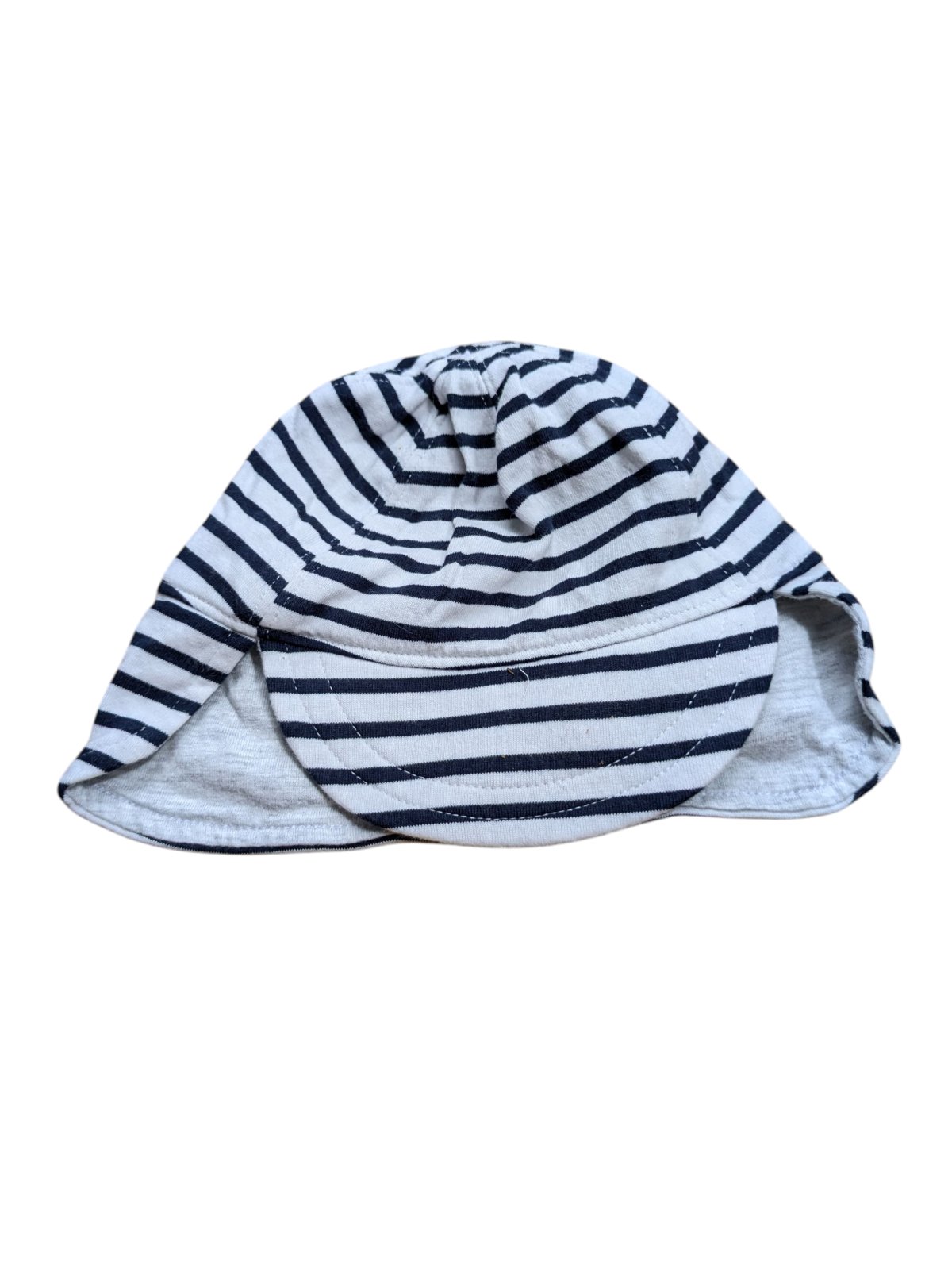 Bílo černá pruhovaná kšiltovka pro holky outlet F&F