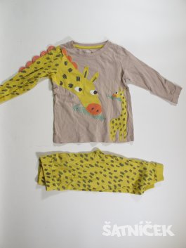 Pyžamo pro pro děti s žirafkou seondhand